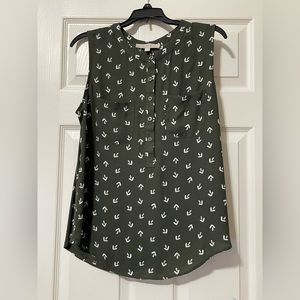 Sleeveless Loft top